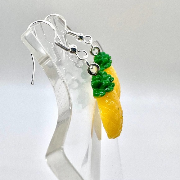 Pineapple Earrings - Fruit Earrings - Food Earrings - Snack Earrings - Picture 4 of 8